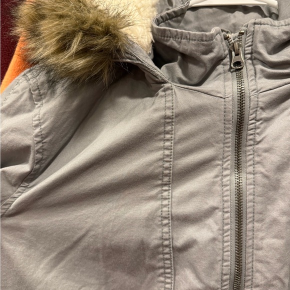 GAP Gray Hooded Jacket with Faux Fur Trim - Picture 2 of 4